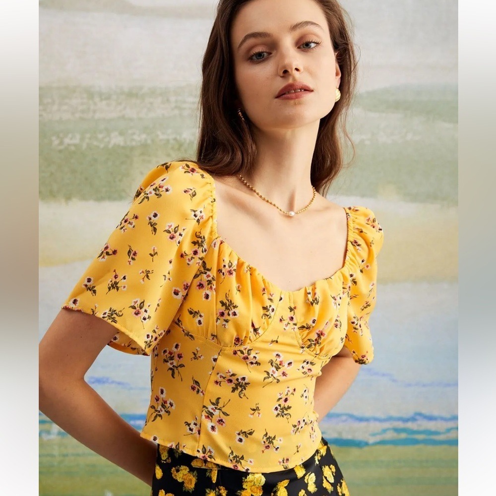 RIHOAS Yellow Floral Sweetheart Puff Sleeve Crop Top Blouse Small Cottage Dainty